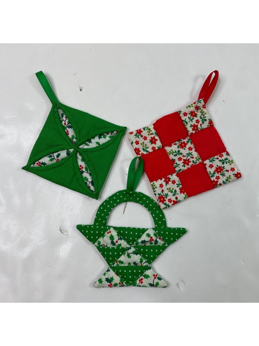 Handmade Quilt Christmas Ornament Set  3 Basket 9 Patch Cathedral Window